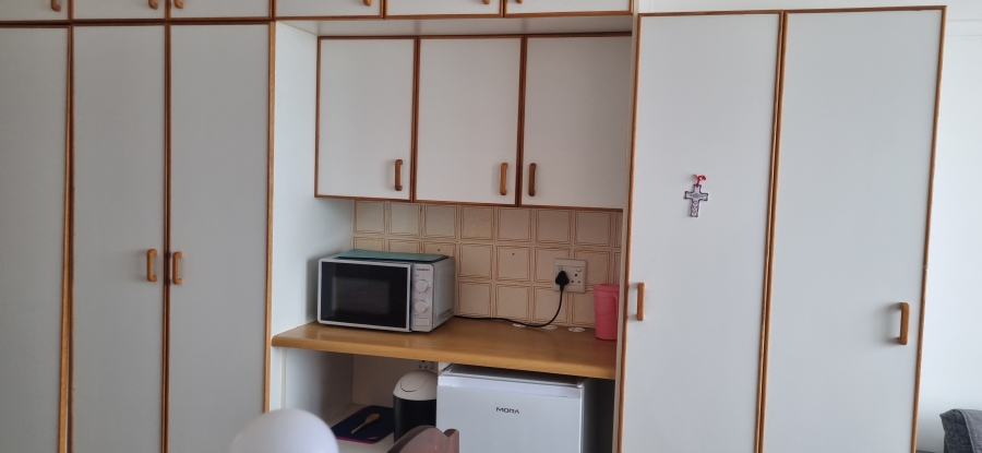 1 Bedroom Property for Sale in Quigney Eastern Cape
